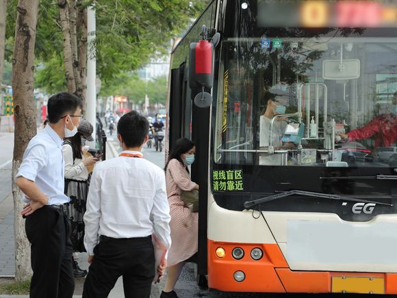 乘坐公交车摔倒怎么赔偿