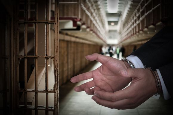 轻伤二级已经赔偿并取得谅解法院怎么判