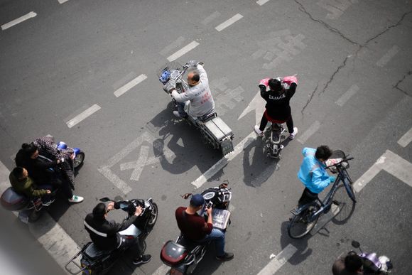 电动车车祸后受伤者该怎样寻求赔偿