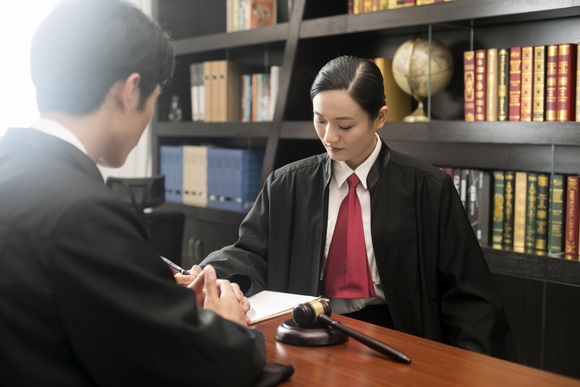 轻伤二级级怎么赔偿