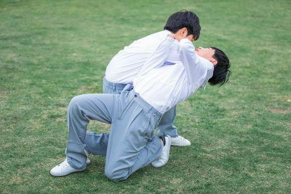 小学生打架打伤了怎么赔偿的