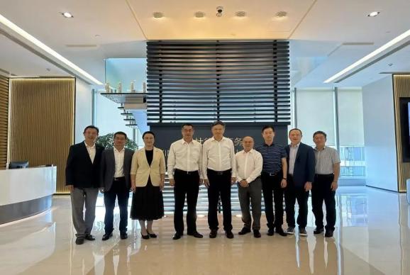 长宁区委常委、政法委书记孙嘉丰带队走访调研北京市金杜律师事务所上海分所